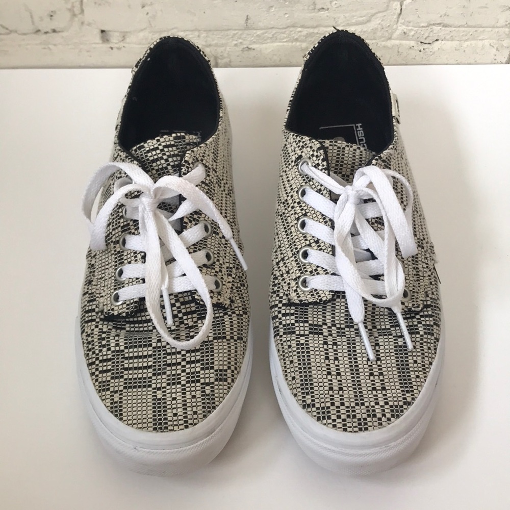Vans Camden Deluxe Woven Shoe, Black & Cream. Sz 9